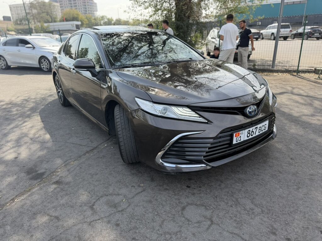 Toyota Camry: 2022 г., 2.5 л, Вариатор, Гибрид, Седан: фото 3