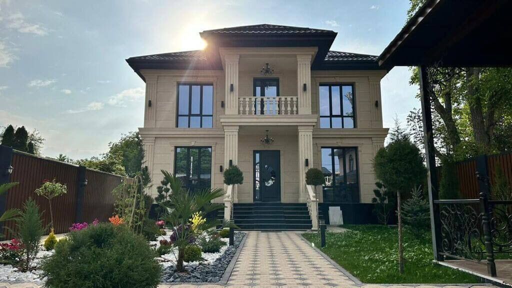 Шикарный дом в ж/м Киргизия‑1 - Участок: 10 соток - Дом: 250 м² - 10: фото 2
