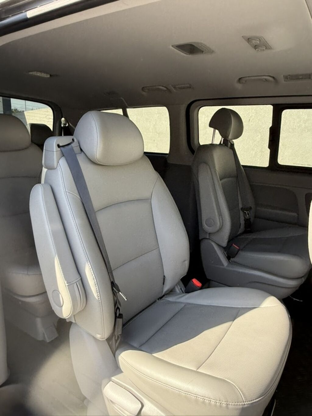 Hyundai Grand Starex: 2020 г., 2.5 л, Автомат, Дизель, Минивэн: фото 8