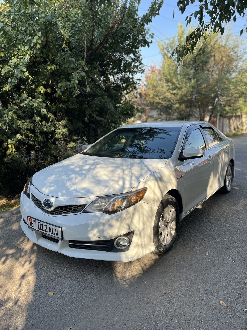 Toyota Camry: 2013 г., 2.5 л, Автомат, Гибрид, Седан: фото 3