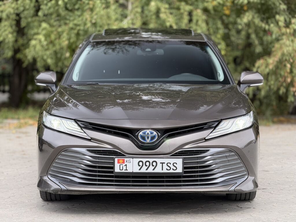 Toyota Camry: 2019 г., 2.5 л, Автомат, Гибрид, Седан: фото 1