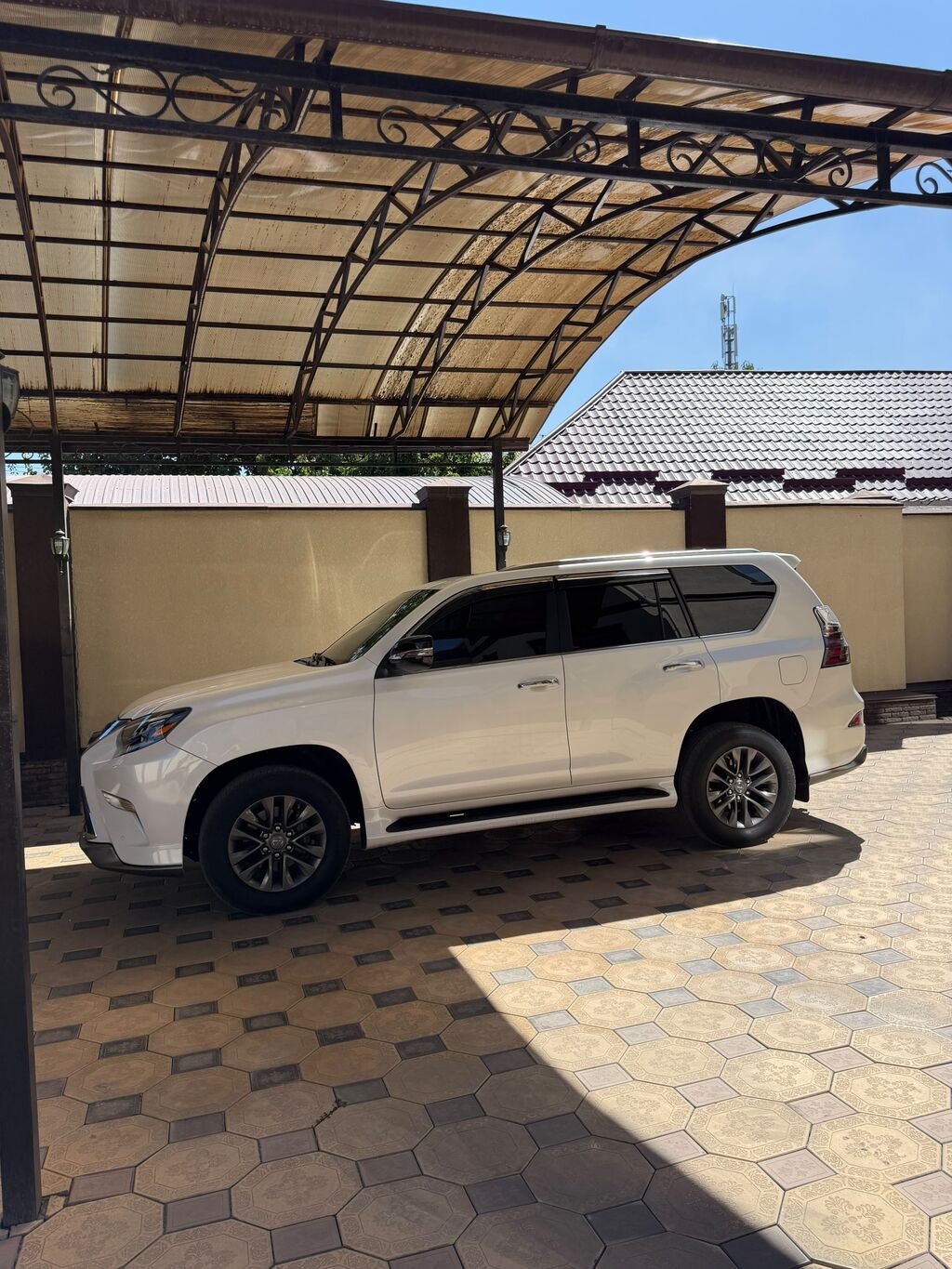 Lexus GX: 2020 г., 4.6 л, Автомат, Бензин, Внедорожник: фото 4