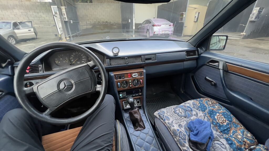 Mercedes-Benz W124: 1990 г., 2.9 л, Механика, Дизель, Универсал: фото 2