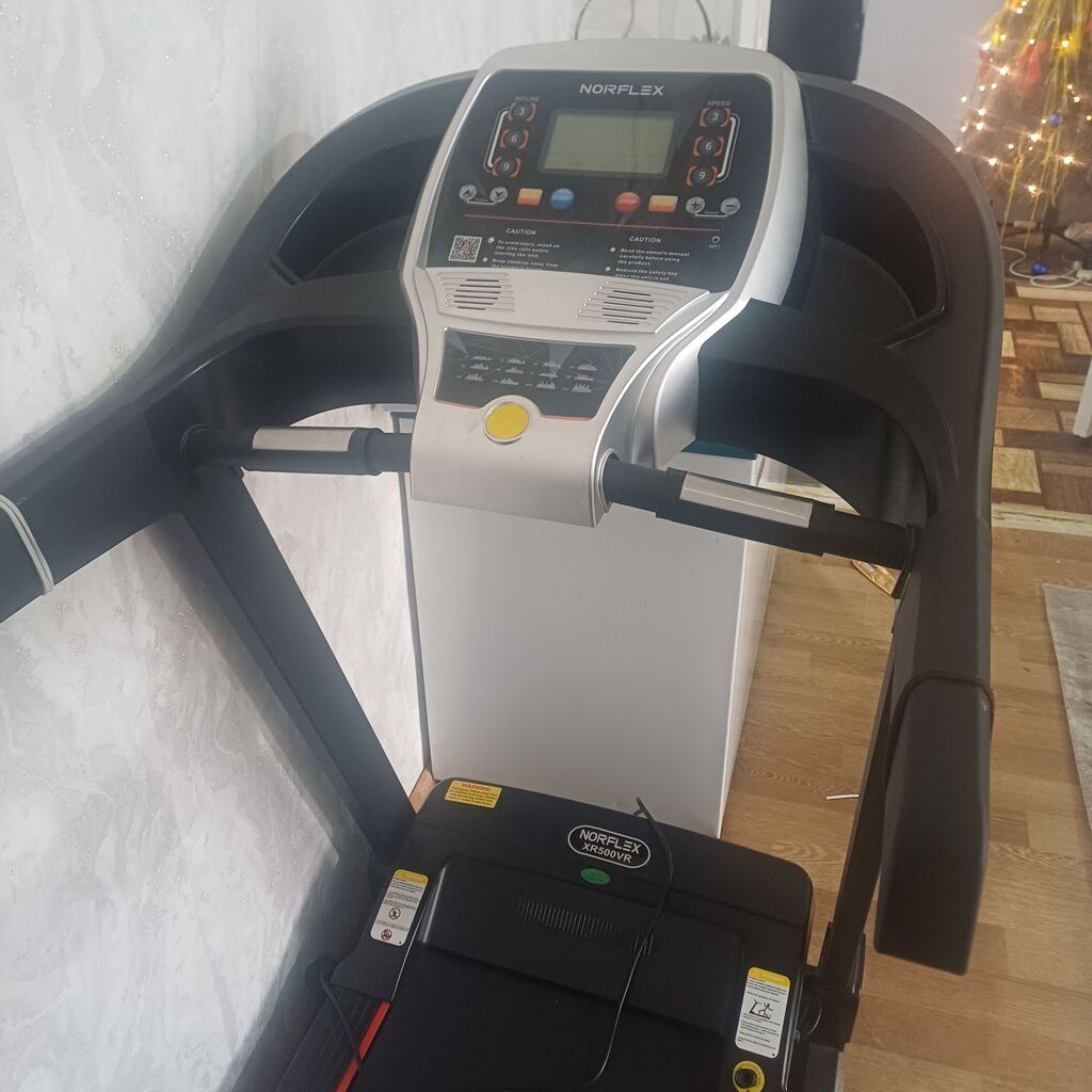 Беговые дорожки: Беговая дорожка NORFLEX (серия XR, модель на панели: XR580 почти новая