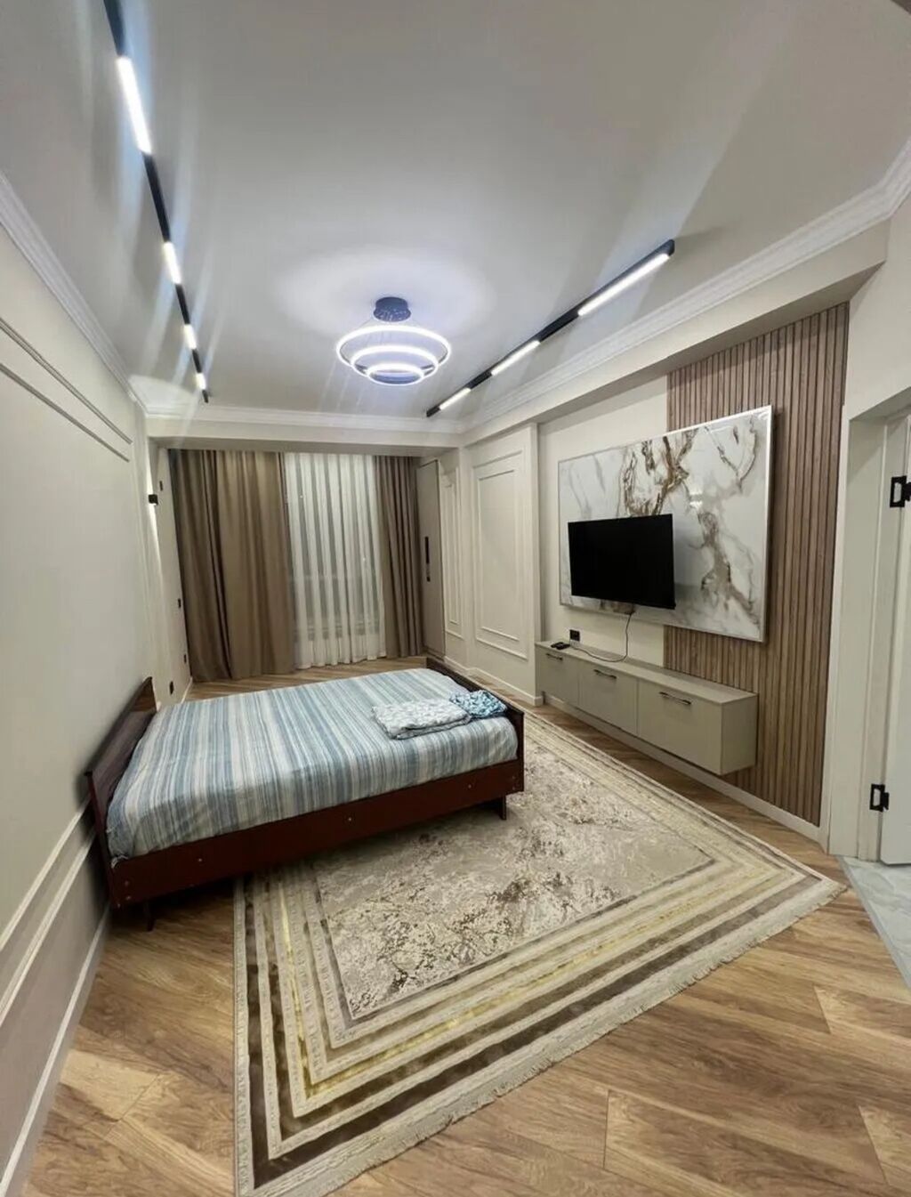 1 комната, Асанбай мкр, Душевая кабина, Постельное белье, Кондиционер: фото 3
