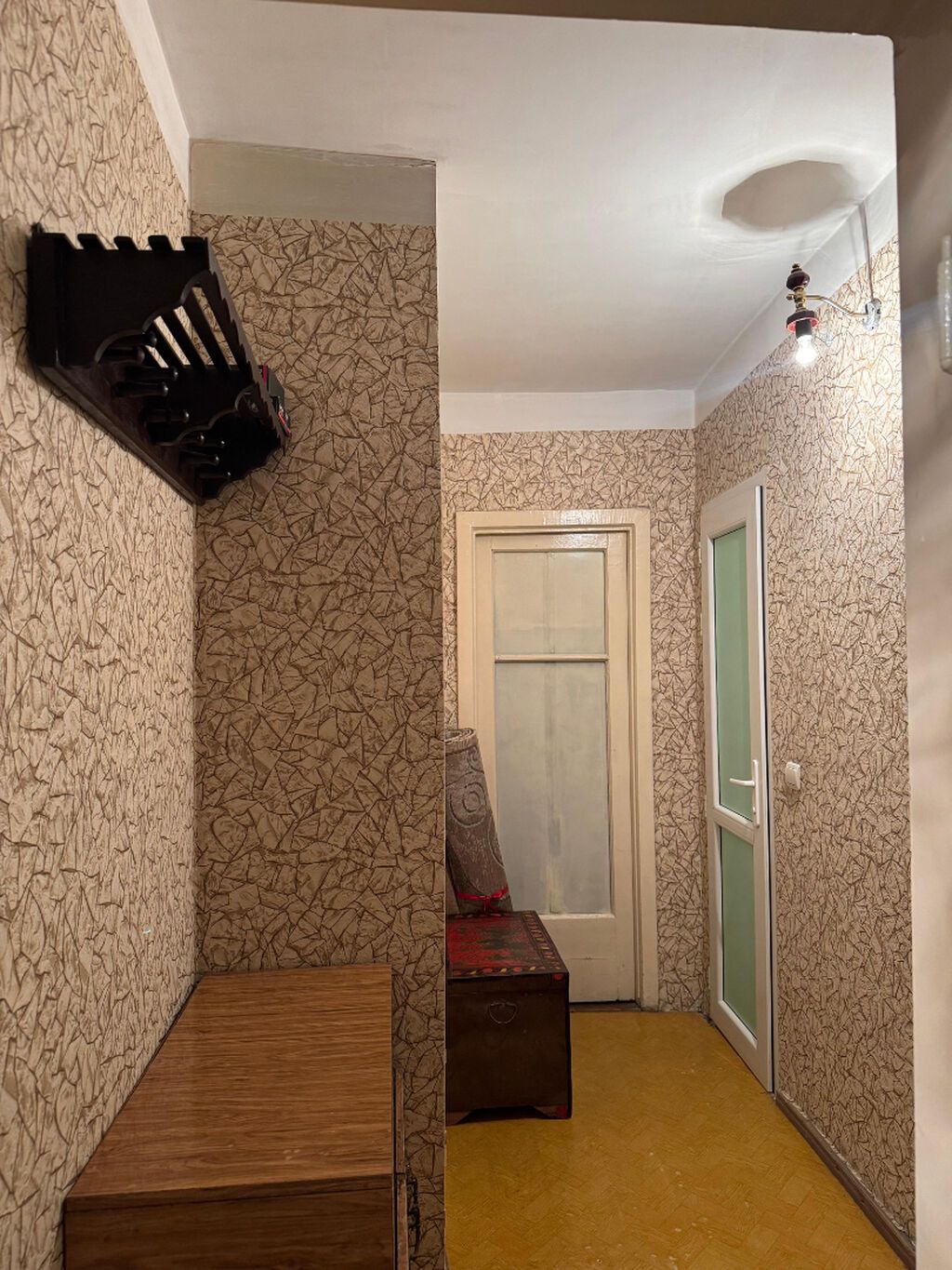Bakı, Binəqədi qəs., 3 otaqlı, Köhnə tikili, m. Gənclik, 75 kv. m