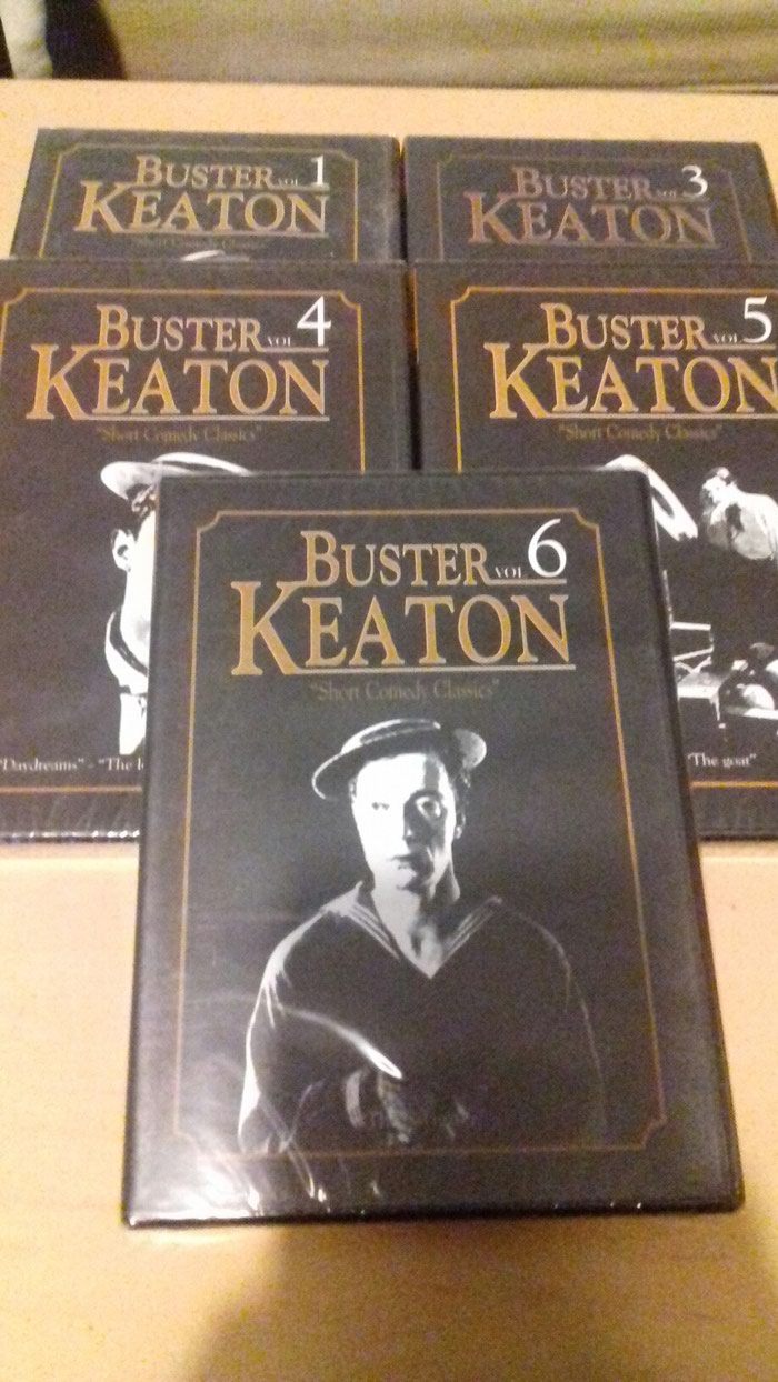 Βιβλία, περιοδικά, CDs, DVDs: BUSTER KEATON ΣΕΙΡΑ ΜΕ 5 DVD (Σφραγισμένα λείπει το Νο 2) σε lalafo.gr BUSTER KEATON ΣΕΙΡΑ ΜΕ 5 DVD (Σφραγισμένα λείπει το Νο 2) σε Αθήνα