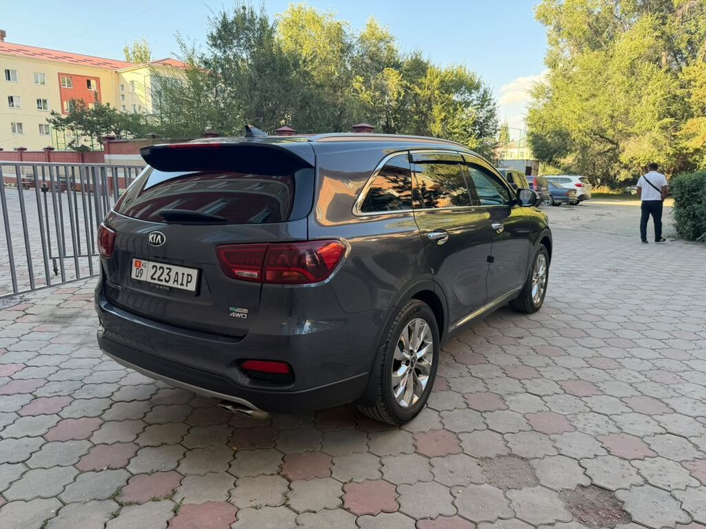 Kia Sorento: 2017 г., 2.2 л, Автомат, Дизель, Кроссовер: фото 6