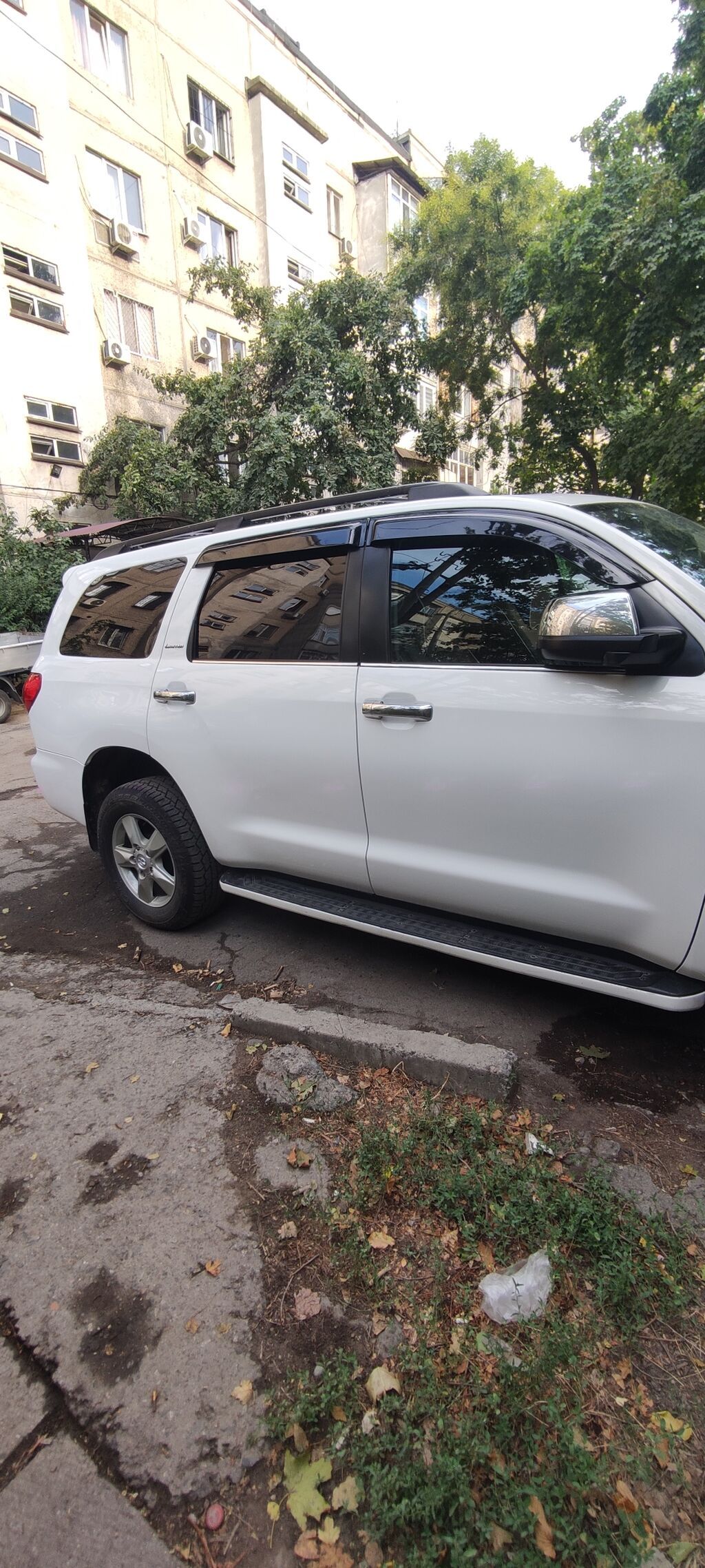 Toyota Sequoia: 2008 г., 5.7 л, Автомат, Газ, Внедорожник: фото 4