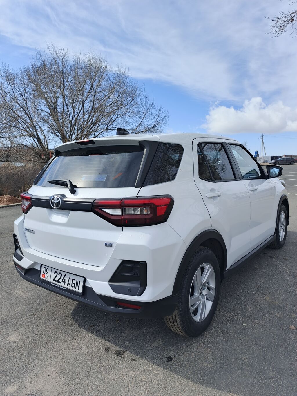 Toyota Raize: 2024 г., 1.2 л, Автомат, Бензин, Кроссовер: фото 4