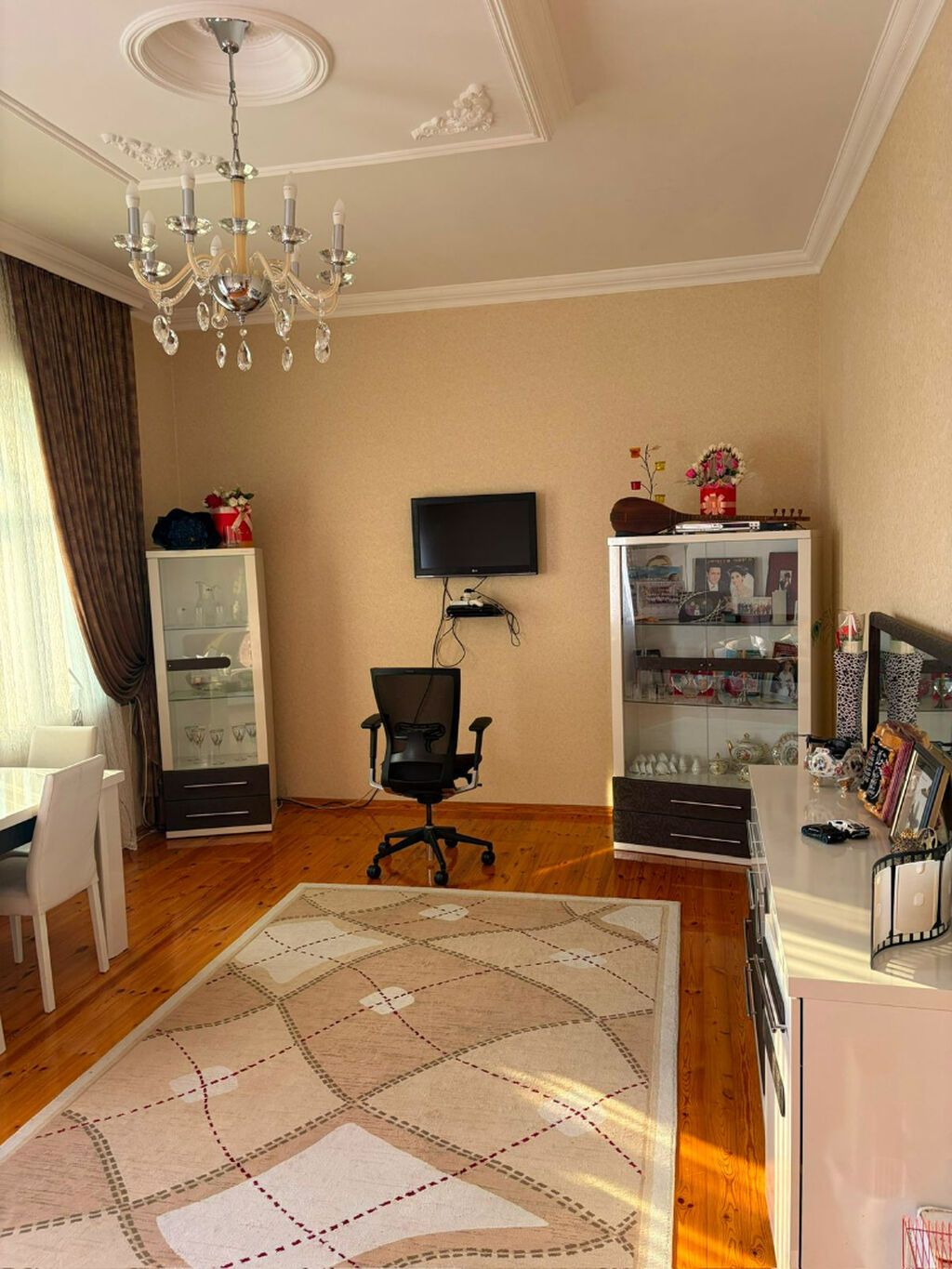 Bakı, 273 kv. m, 7 otaqlı, Hovuzlu, İşıq, Kanalizasiya, Kombi