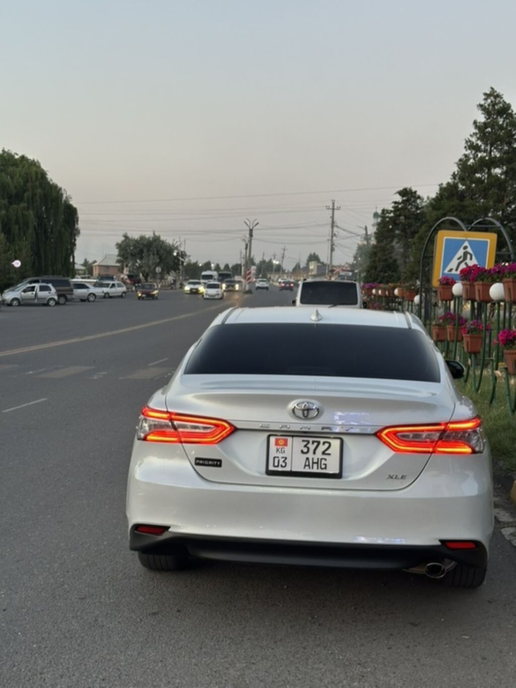 Toyota Camry: 2020 г., 2.5 л, Автомат, Бензин, Седан: фото 3