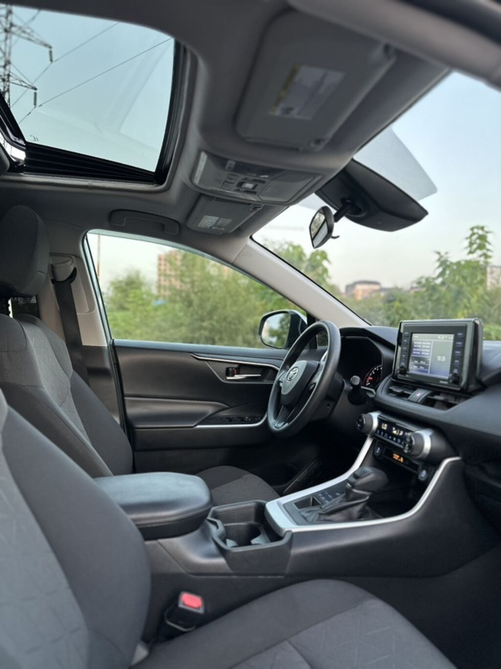 Toyota RAV4: 2020 г., 2.5 л, Автомат, Бензин, Кроссовер: фото 7