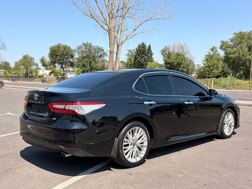 Toyota Camry: 2018 г., 3.5 л, Автомат, Бензин, Седан — фото 6
