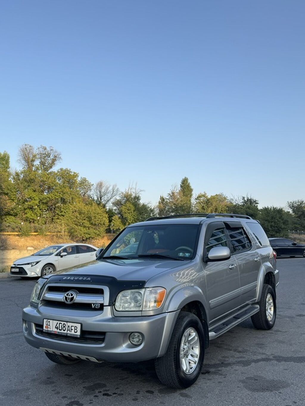 Toyota Sequoia: 2004 г., Автомат, Бензин, Внедорожник: фото 2