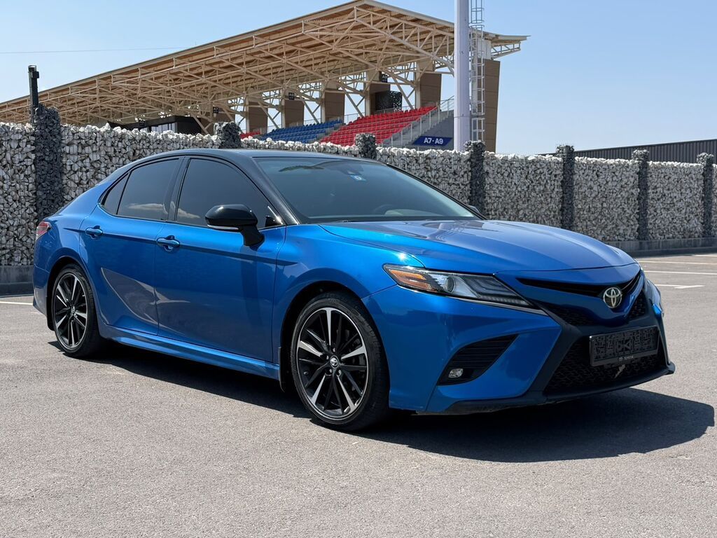 Toyota Camry: 2019 г., 2.5 л, Автомат, Бензин, Седан: фото 2