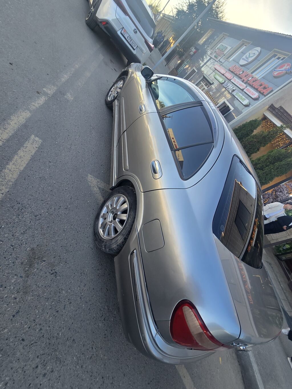 Nissan Sylphy: 2001 г., 2 л, Автомат, Бензин, Седан: фото 2