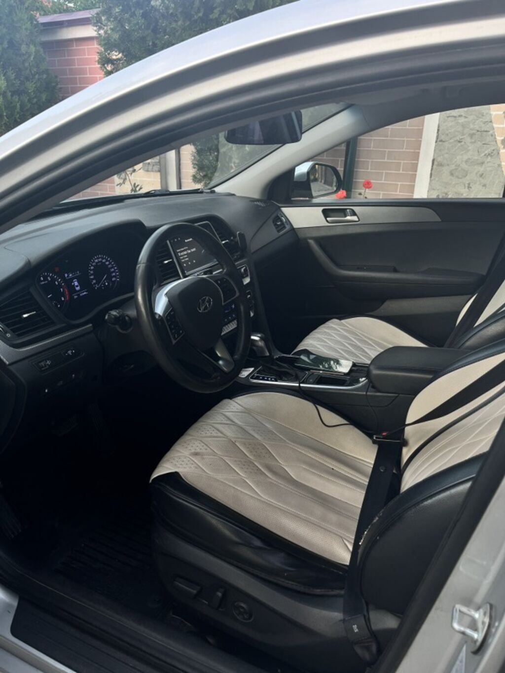 Hyundai Sonata: 2018 г., 2 л, Автомат, Газ, Седан: фото 4