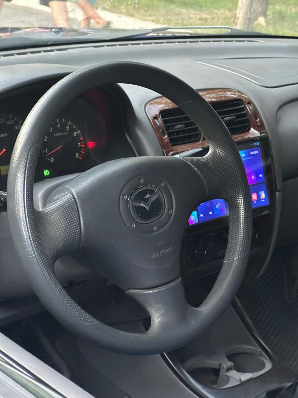Mazda Capella: 2000 г., 1.8 л, Механика, Бензин, Хэтчбэк: фото 5