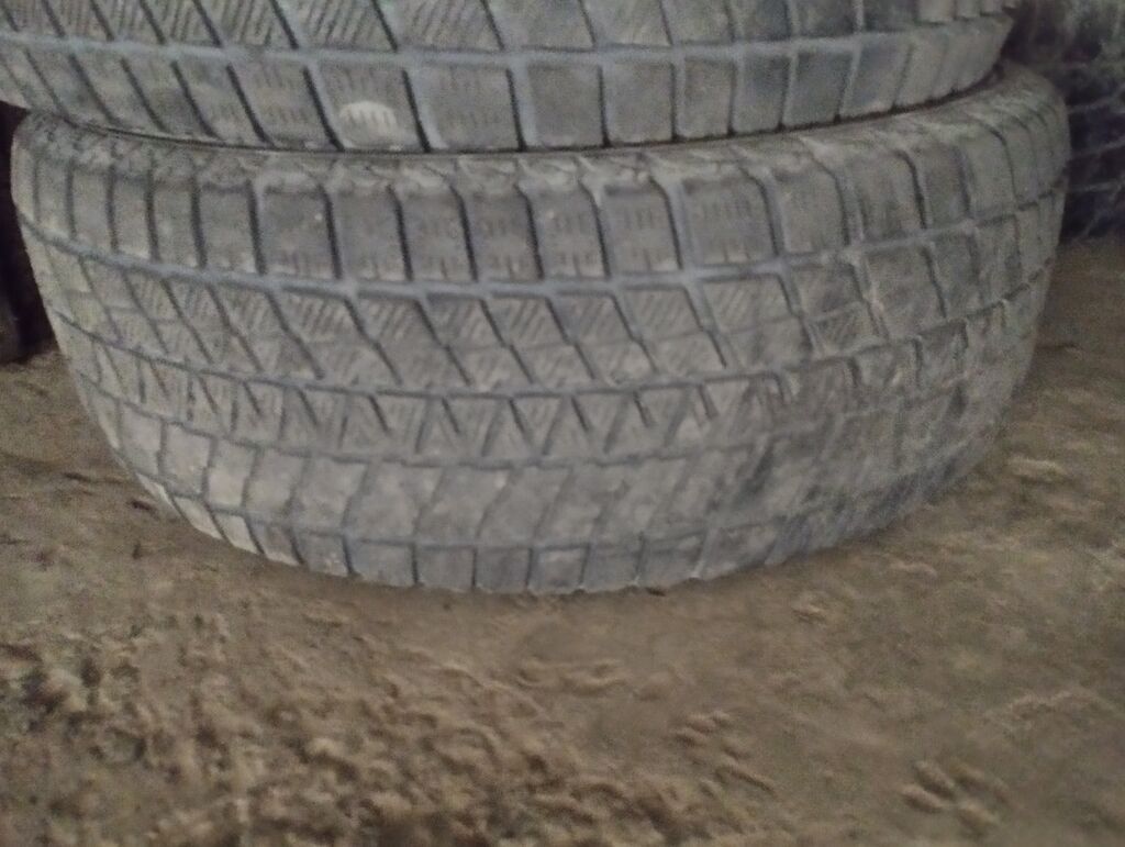Разные по штучно 205/60R16 одна штука (1шт) 225/55R16 одна штука: фото 2