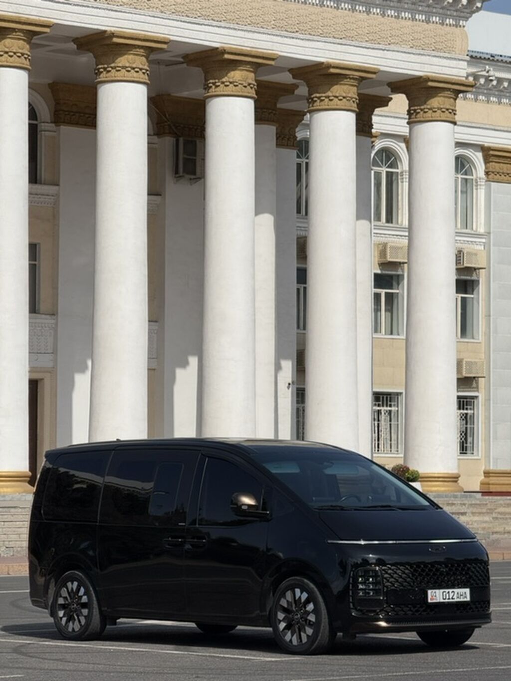 Hyundai Staria: 2023 г., 3.5 л, Автомат, Газ, Минивэн: фото 2
