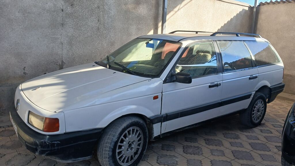 Volkswagen Passat: 1990 г., Механика, Бензин, Универсал: фото 2