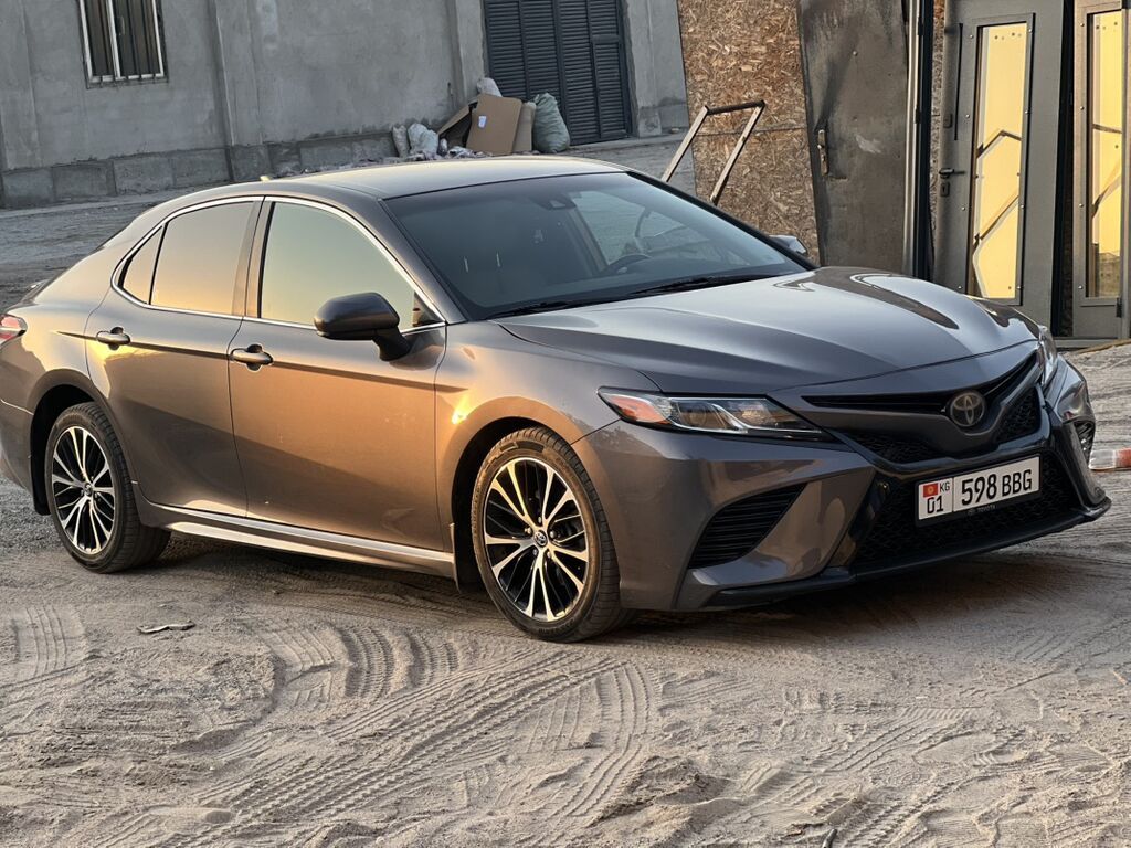 Toyota Camry: 2019 г., 2.5 л, Автомат, Бензин, Седан: фото 1