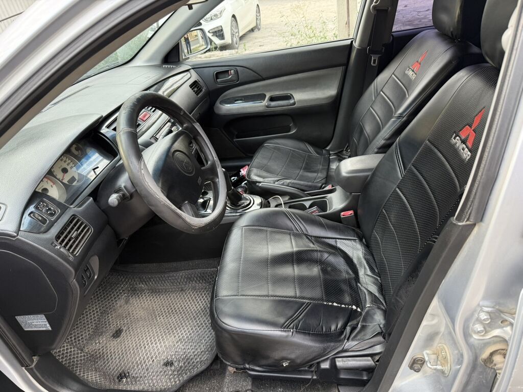 Mitsubishi Lancer: 2005 г., 1.6 л, Механика, Бензин, Седан: фото 7