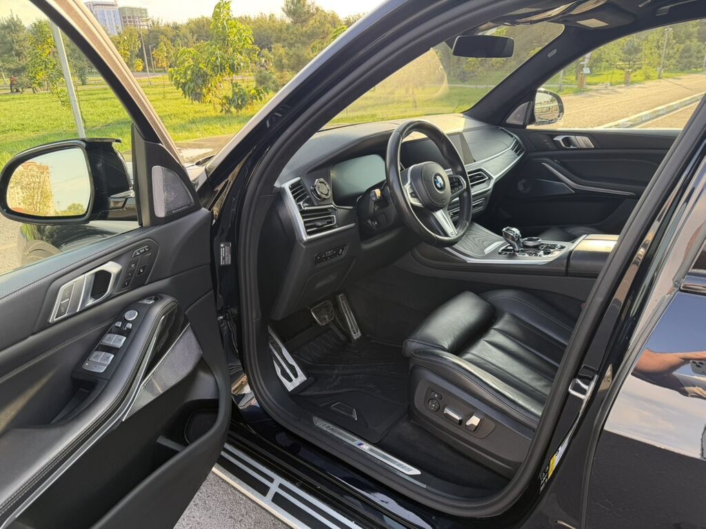BMW X7: 2019 г., 3 л, Автомат, Бензин, Внедорожник: фото 8