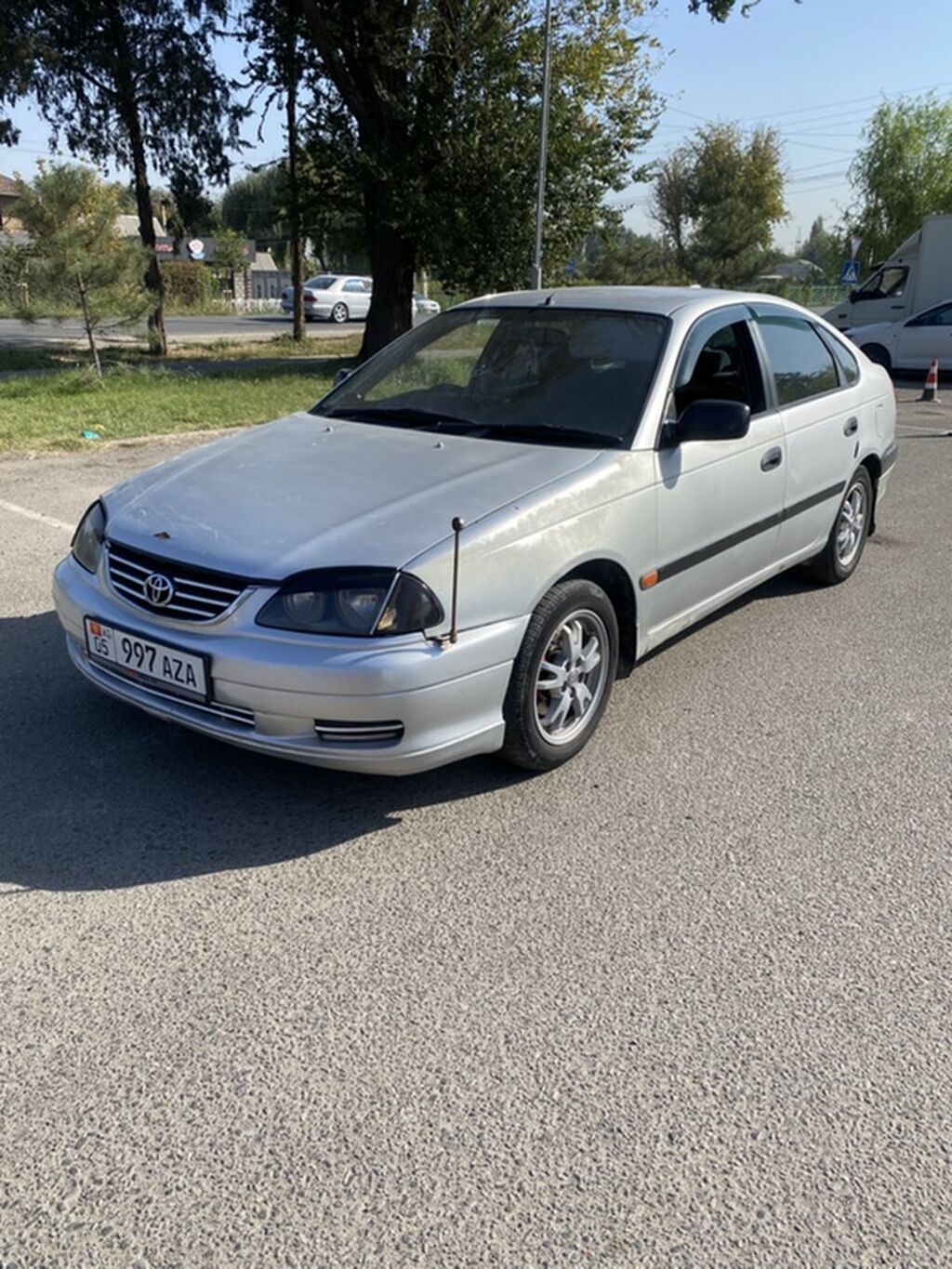 Toyota Avensis: 2002 г., 1.8 л, Автомат, Бензин, Лифтбек: фото 3