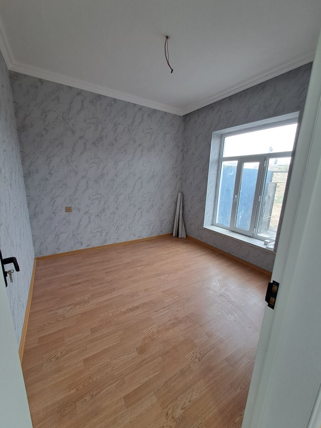 4 otaqlı, 105 kv. m, Yeni təmirli