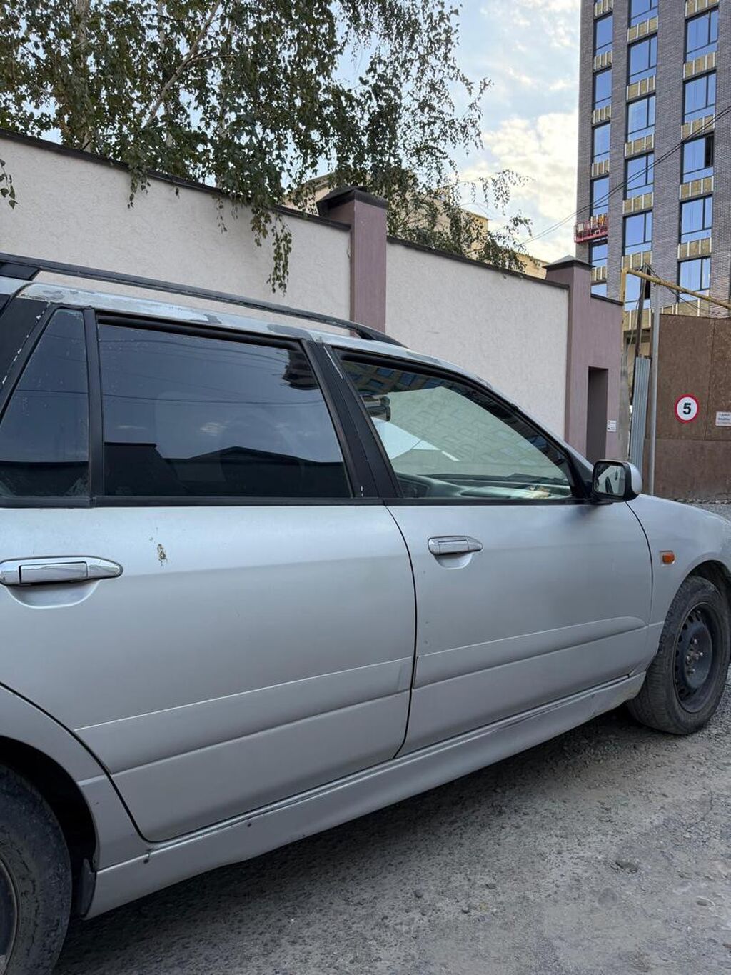 Nissan Primera: 2001 г., 2 л, Механика, Бензин, Универсал: фото 6