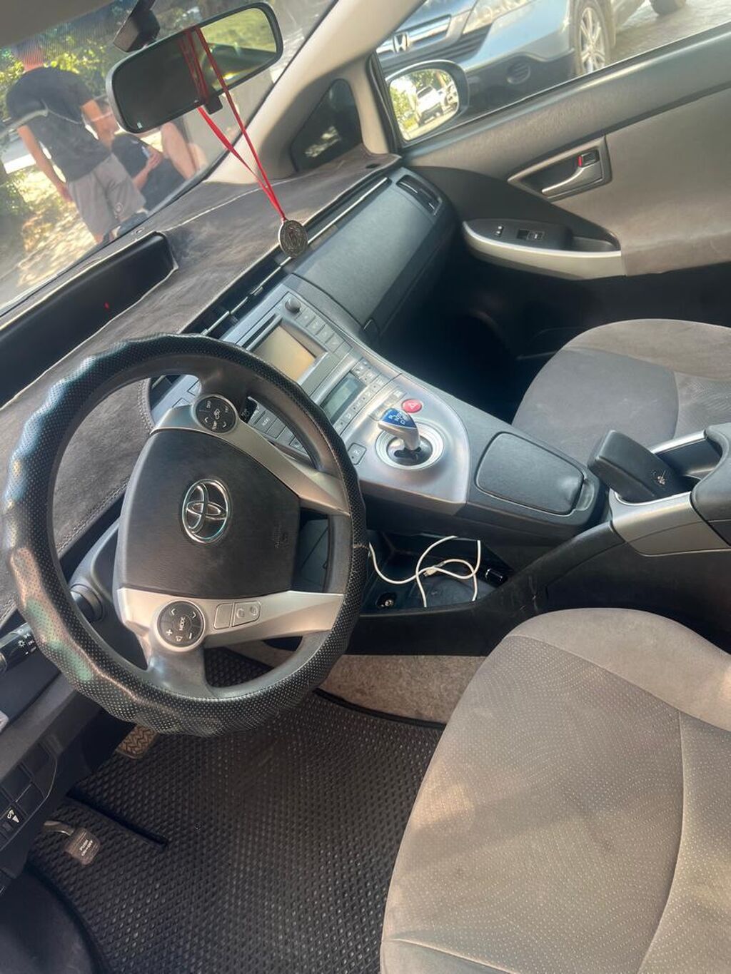 Toyota Prius: 2015 г., Гибрид: фото 4