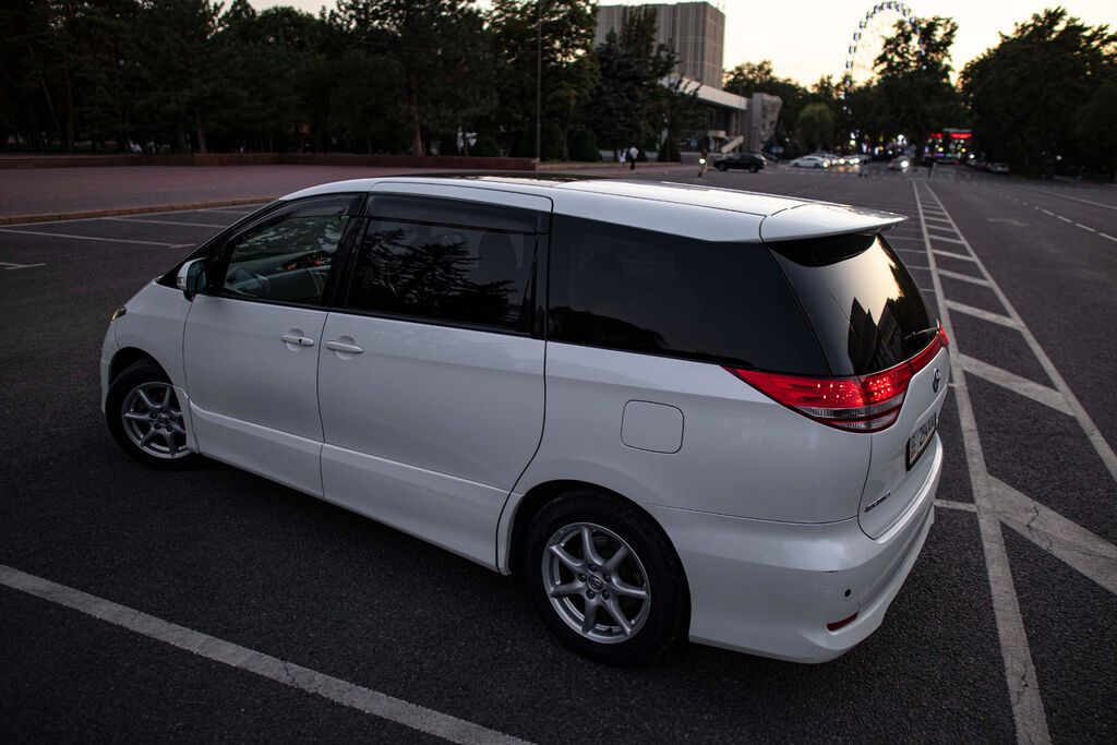 Toyota Estima: 2006 г., 2.4 л, Вариатор, Бензин, Минивэн: фото 8