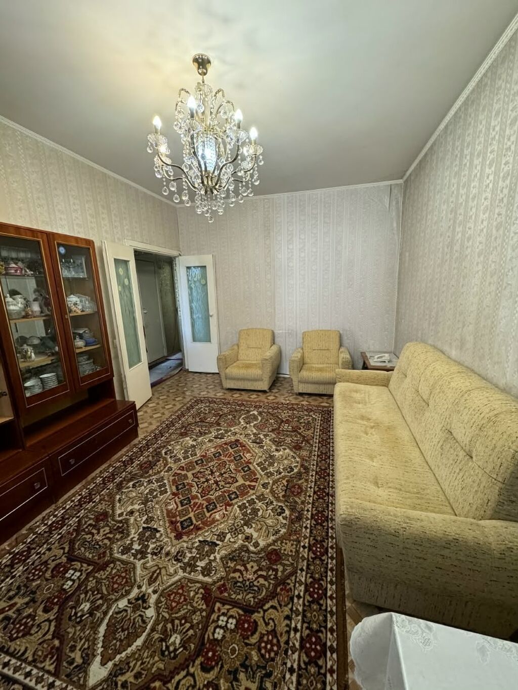 3 комнаты, 61 м², 12 мкр 105 серия, 5 этаж, Старый ремонт: фото 2