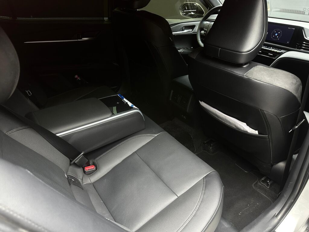 Toyota Camry: 2026 г., 2.5 л, Гибрид, Седан: фото 7