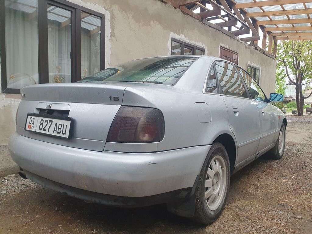 Audi A4: 1998 г., 1.8 л, Автомат, Бензин, Седан: фото 6