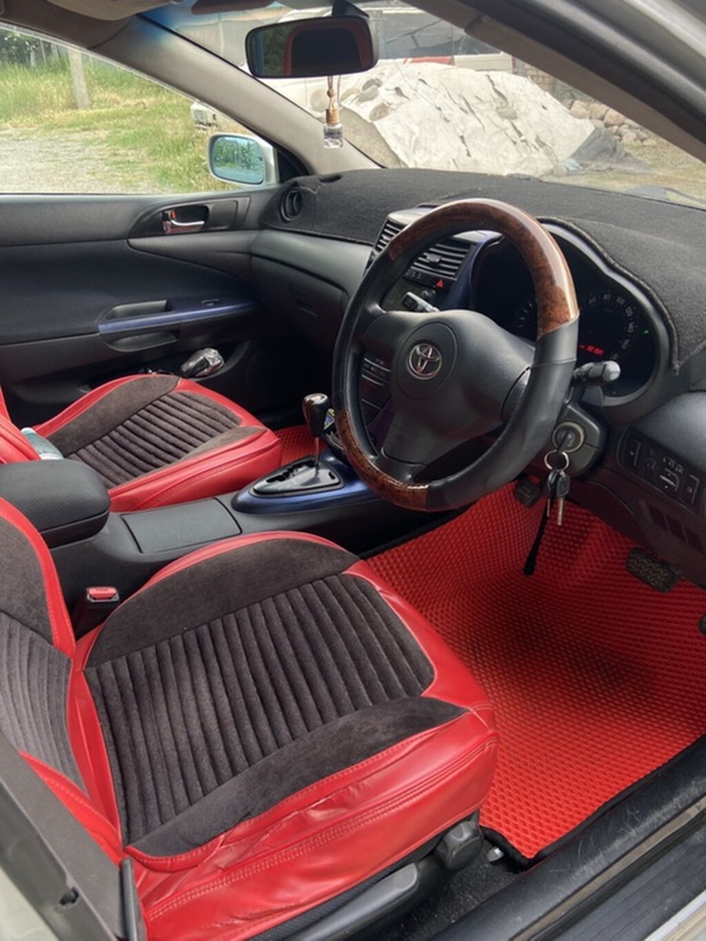 Toyota Caldina: 2003 г., 2 л, Автомат, Бензин, Универсал: фото 5