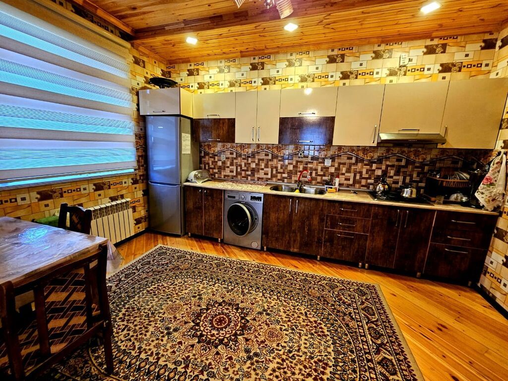 200 kv. m, 5 otaqlı, İnternet, Telefon, Qaz