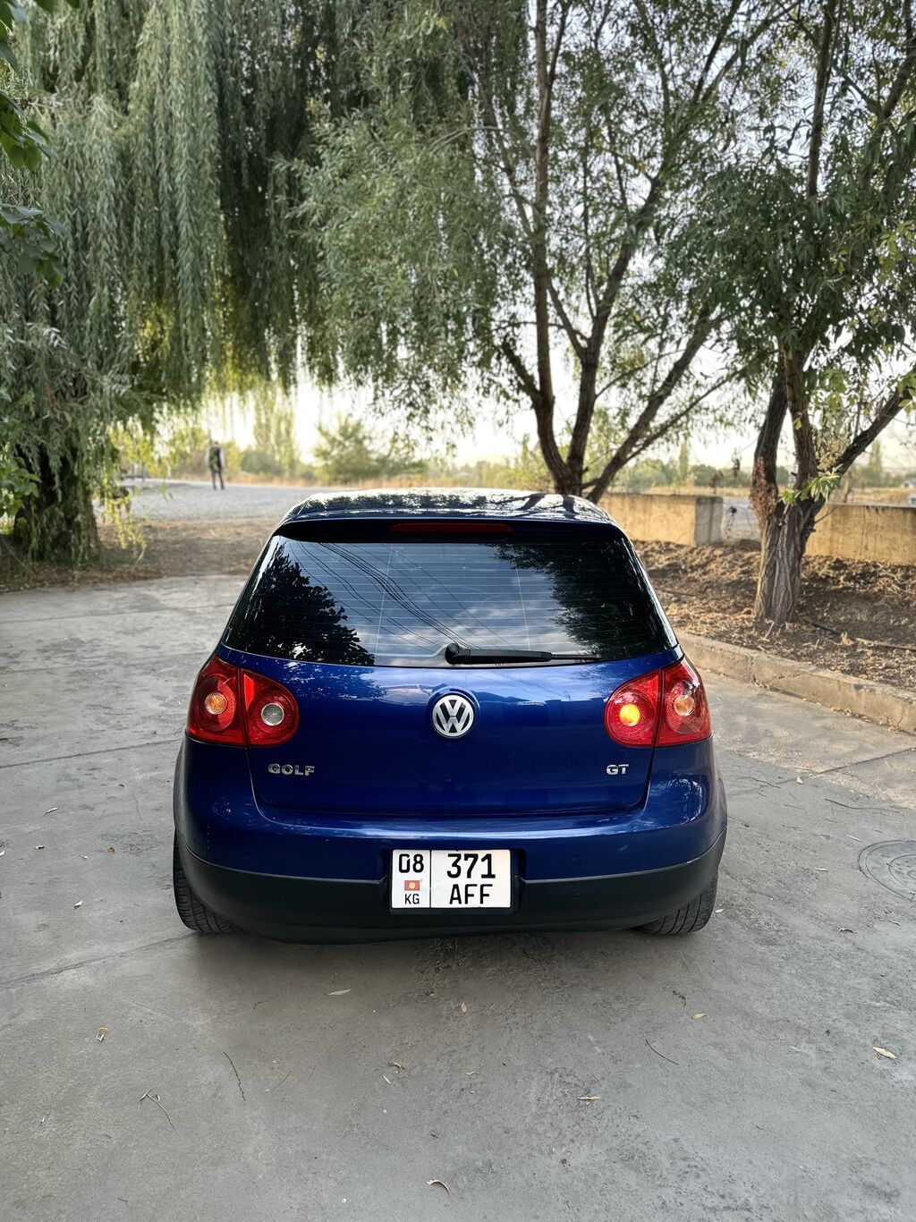 Volkswagen Golf: 2004 г., 2 л, Автомат, Бензин, Хэтчбэк: фото 3