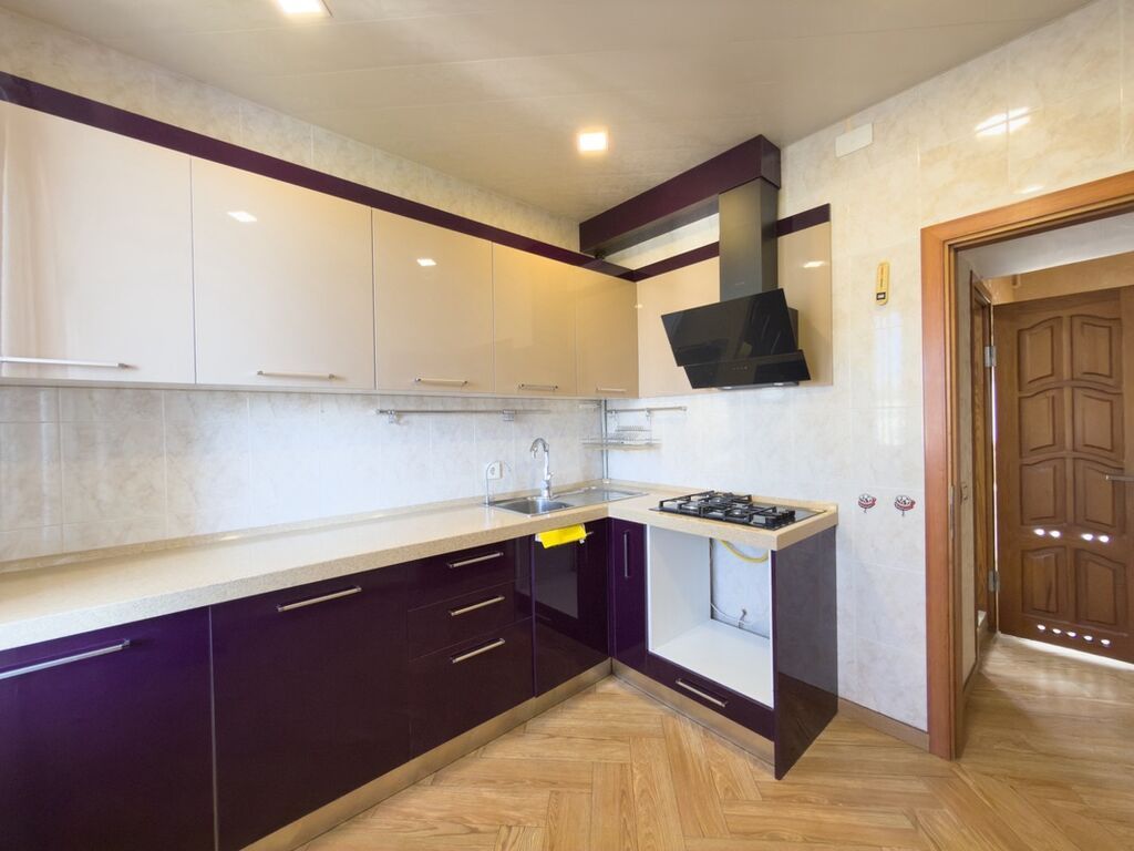 Bakı, 8-ci mikrorayon, 2 otaqlı, Köhnə tikili, m. Azadlıq Prospekti, 65 kv. m