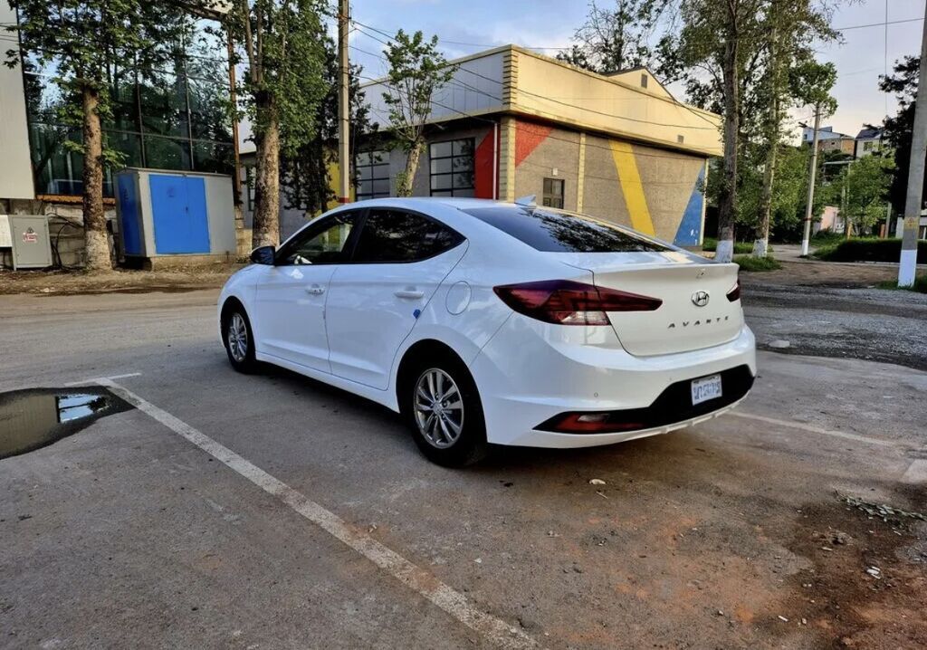 Hyundai Avante: 2019 г., 1.6 л, Автомат, Газ, Седан: фото 5