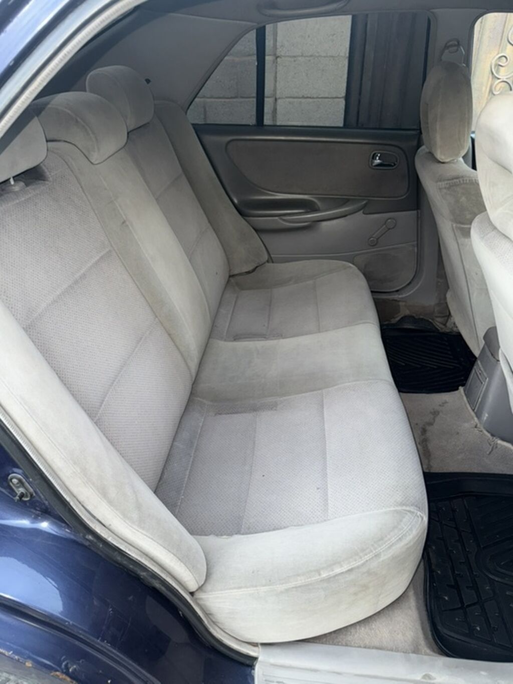 Mazda 626: 2001 г., 1.8 л, Механика, Бензин, Седан: фото 6
