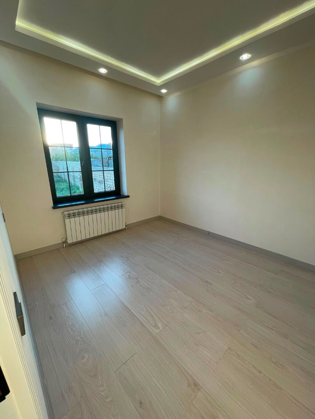 Bakı, 110 kv. m, 3 otaqlı, Hovuzsuz, Artezian quyusu, Kombi, Kanalizasiya