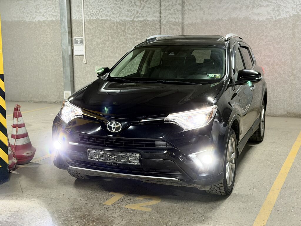 Toyota RAV4: 2017 г., 2.5 л, Автомат, Бензин, Внедорожник: фото 2