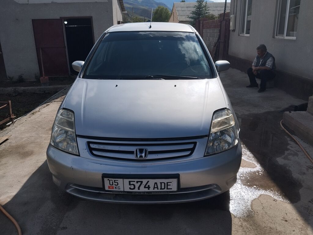 Honda Stream: 2001 г., 1.7 л, Механика, Бензин, Минивэн: фото 6