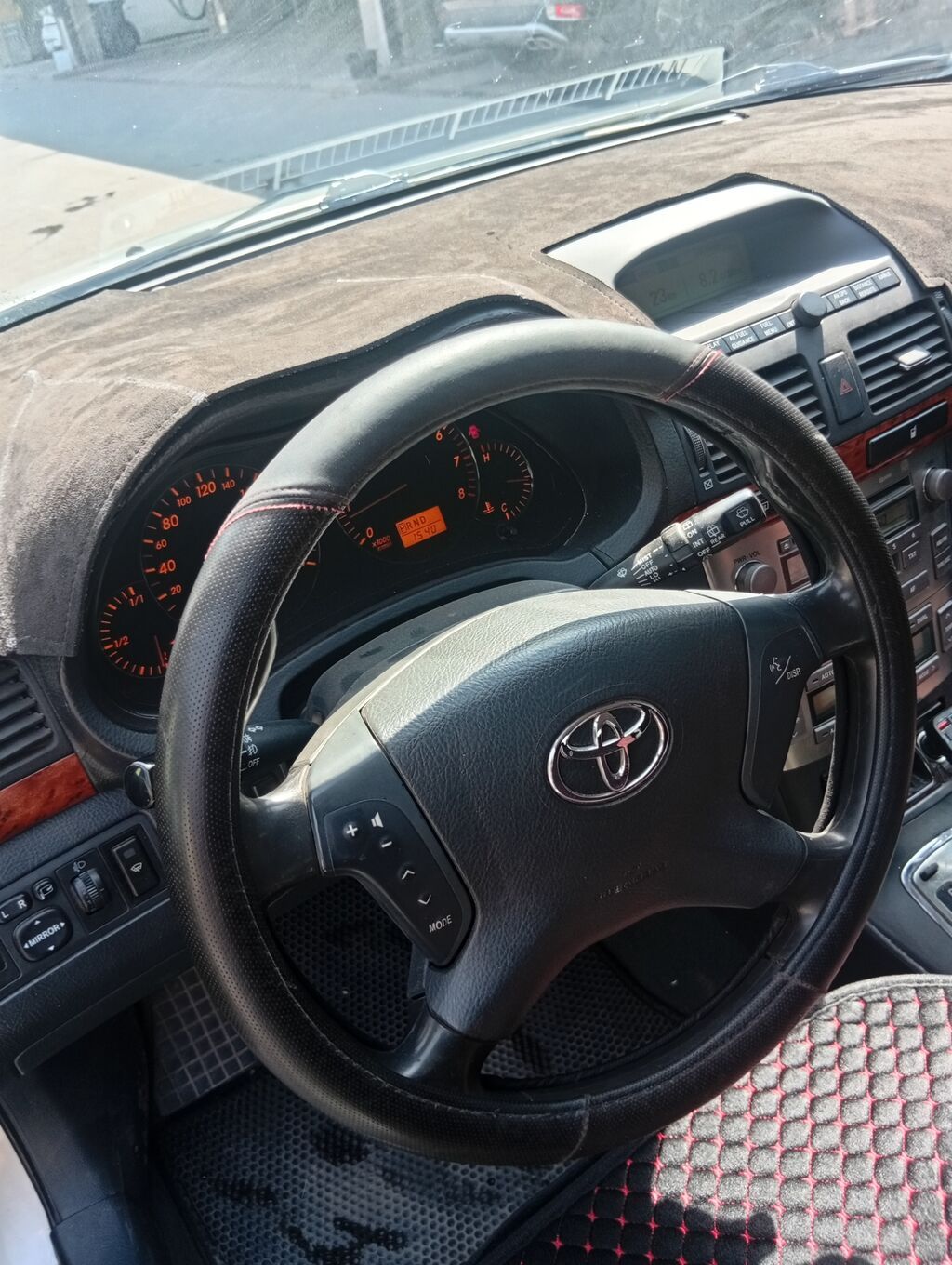 Toyota Avensis: 2005 г., 2 л, Автомат, Бензин, Седан: фото 6