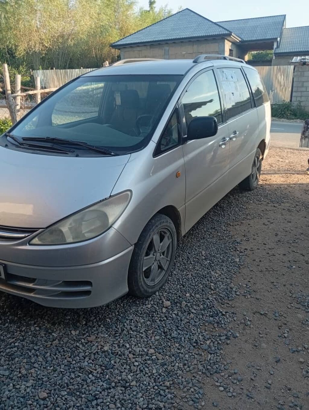 Toyota Estima: 2002 г., 2 л, Механика, Дизель, Минивэн: фото 1