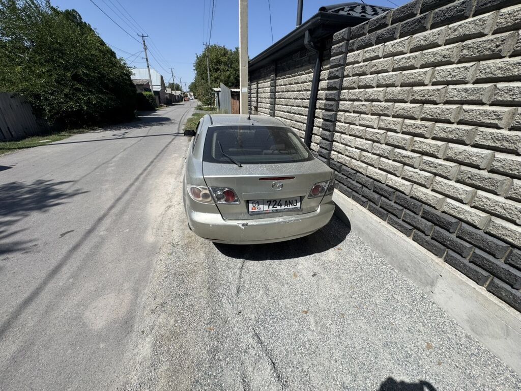 Mazda 6: 2004 г., 2 л, Механика, Бензин, Седан: фото 3