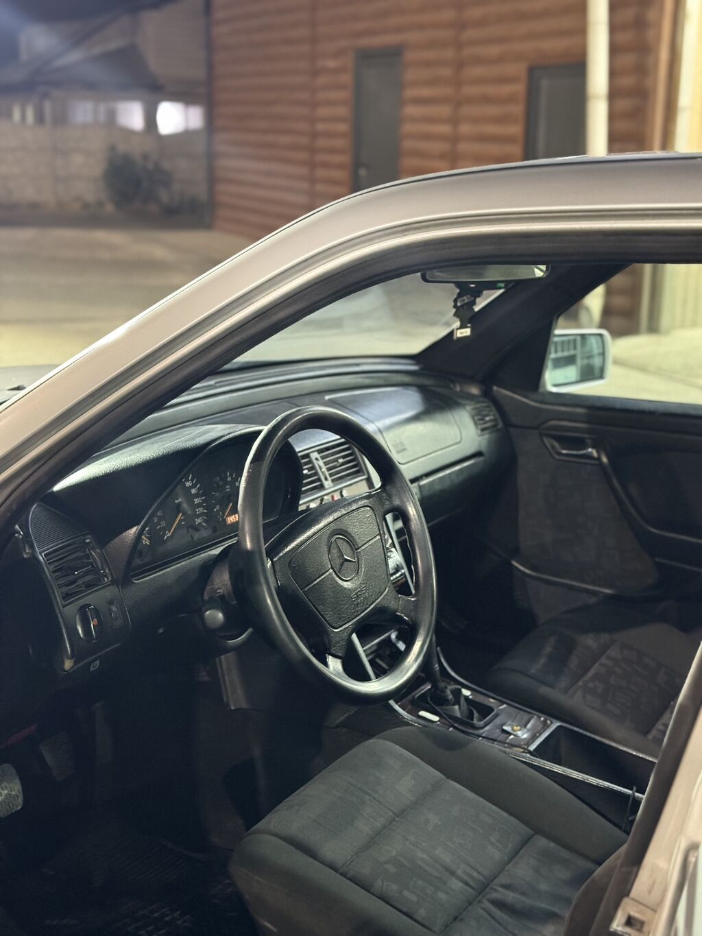 Mercedes-Benz C-Class: 1995 г., 2 л, Механика, Бензин, Седан: фото 5